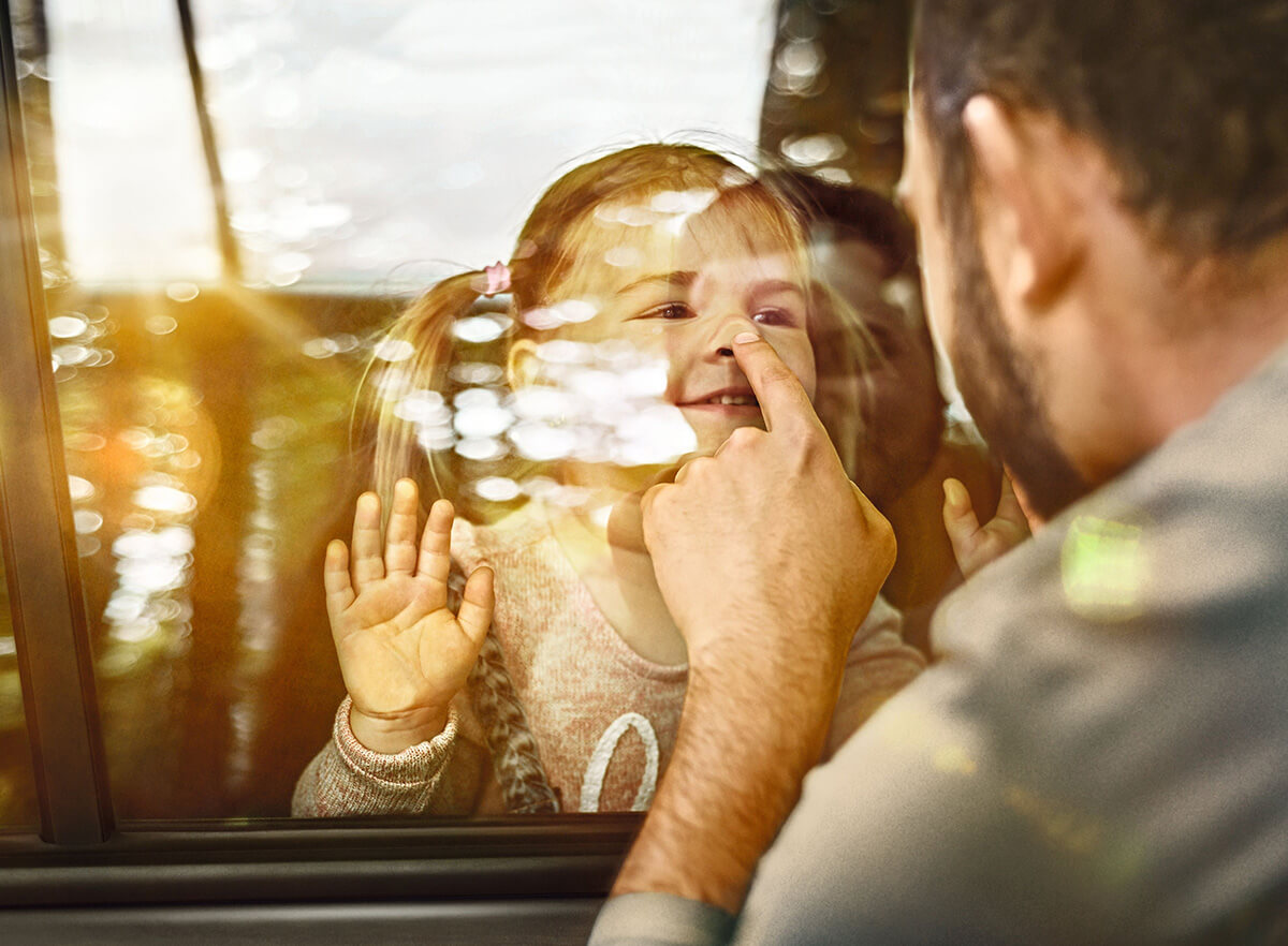 Euromaster personal vid bil i verkstad